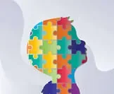 Criança com peças coloridas de quebra-cabeça